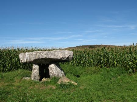 Le dolmen du Menez Hom